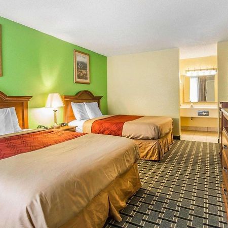 Econo Lodge Douglas Buitenkant foto