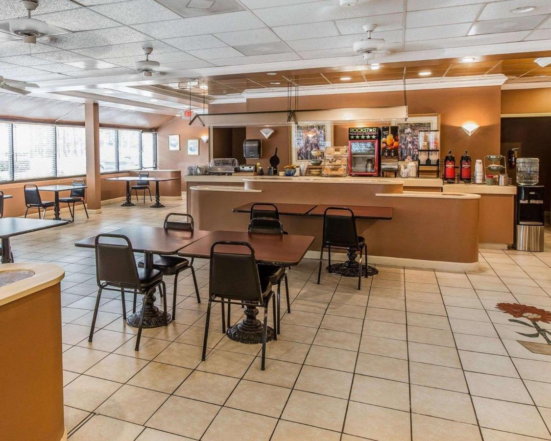 Econo Lodge Douglas Buitenkant foto